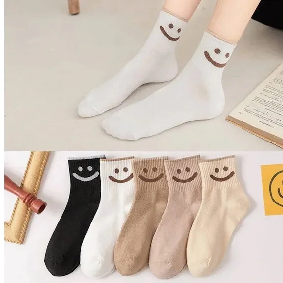 Women’s Smiley Face Ankle Socks - 5 Pack - Black, Cream, Tan new - Picture 3 of 6